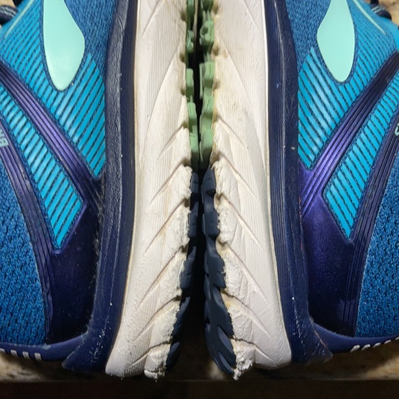 Brooks Adrenaline GTA 18 - Picture 10 of 12